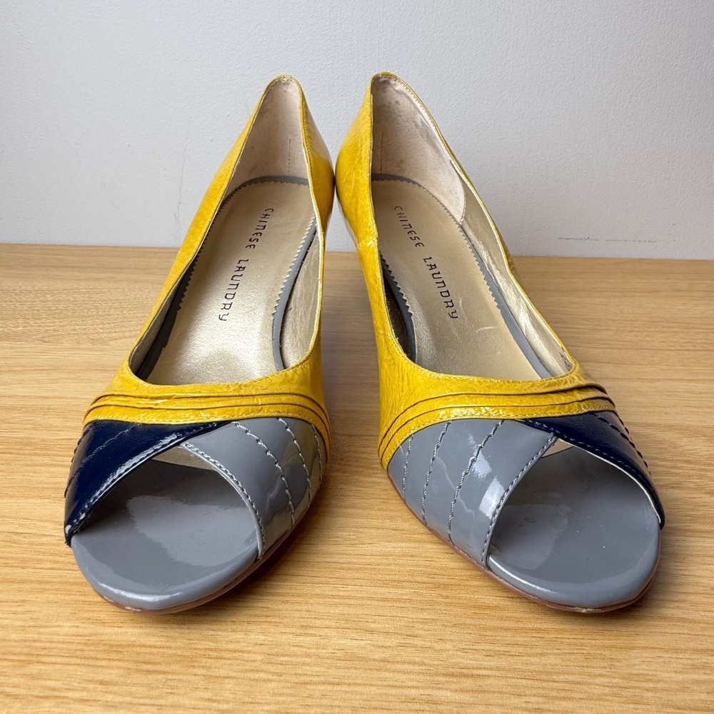 Chinese Laundry Peep Toe Pumps Womens 8M Yellow Kitten Heel Office Professional